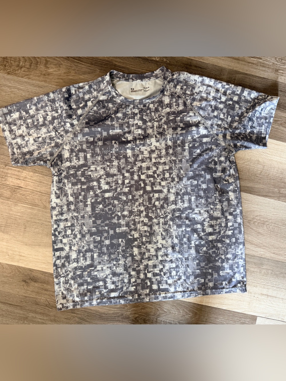 Men’s Dry Fit Short Sleeve Top- Under Armour